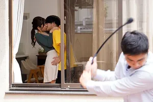 Các cô gái trong đội 4P thủ dâm và cưỡi lên mặt nhau